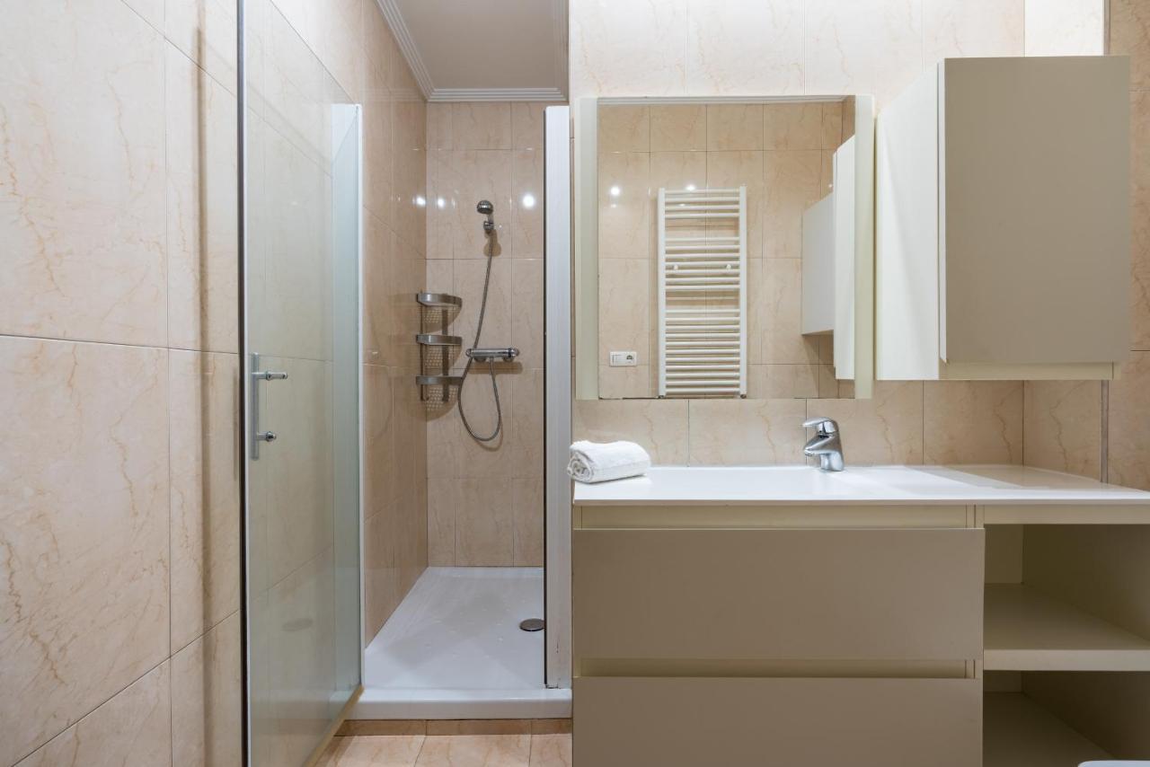 Ybarra Apartment By People Rentals Bilbao Eksteriør billede