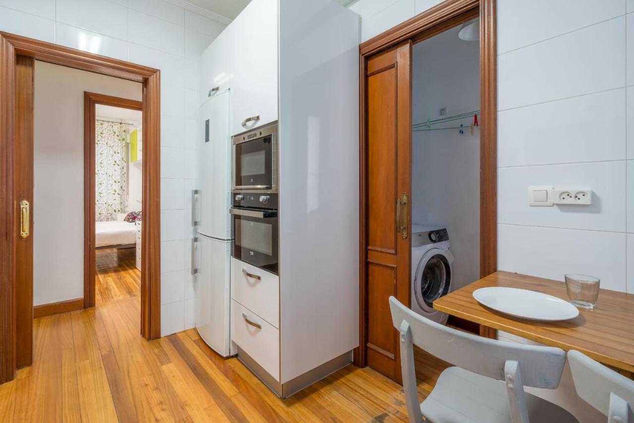 Ybarra Apartment By People Rentals Bilbao Eksteriør billede
